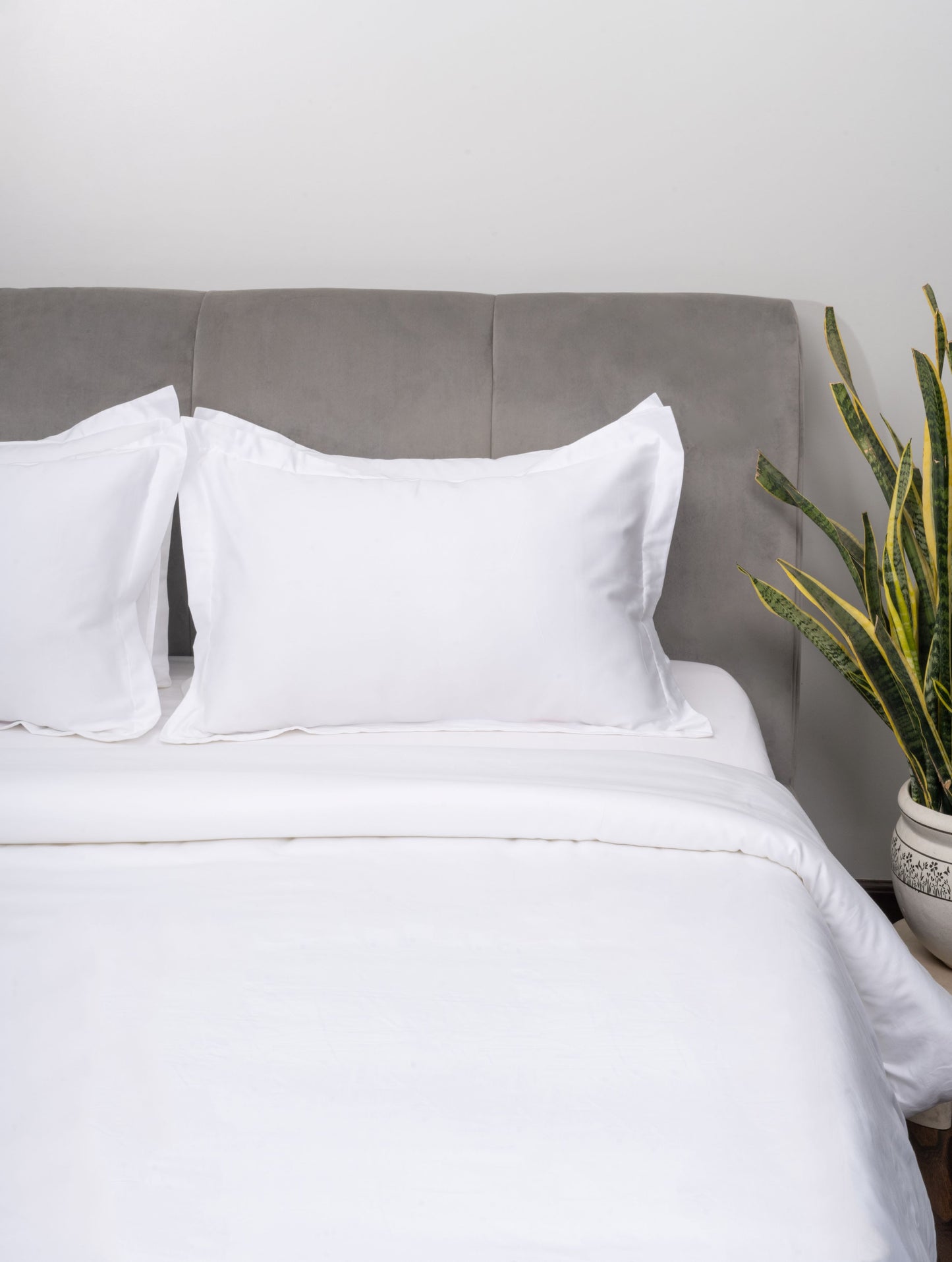 WHITE & WHITE DUVET COVER